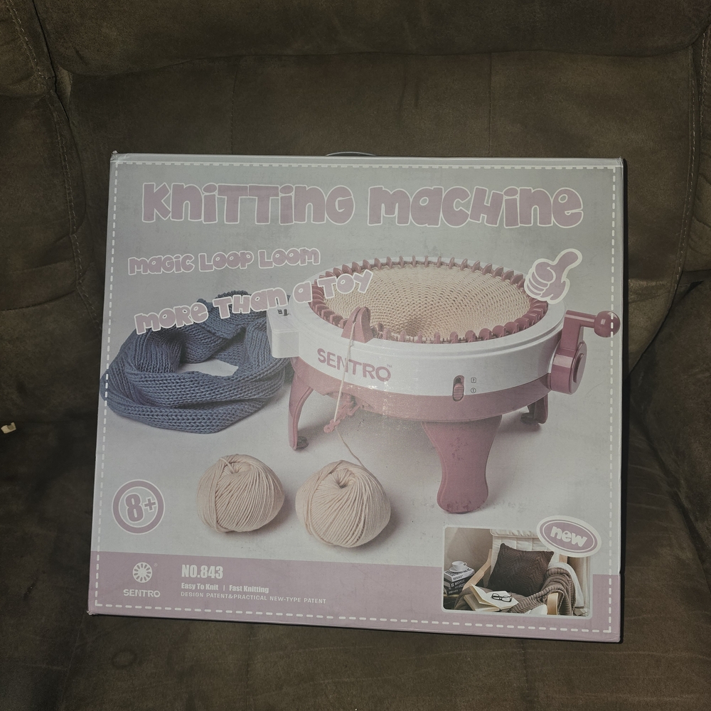 Entro Knitting Machine with Pink and White Design